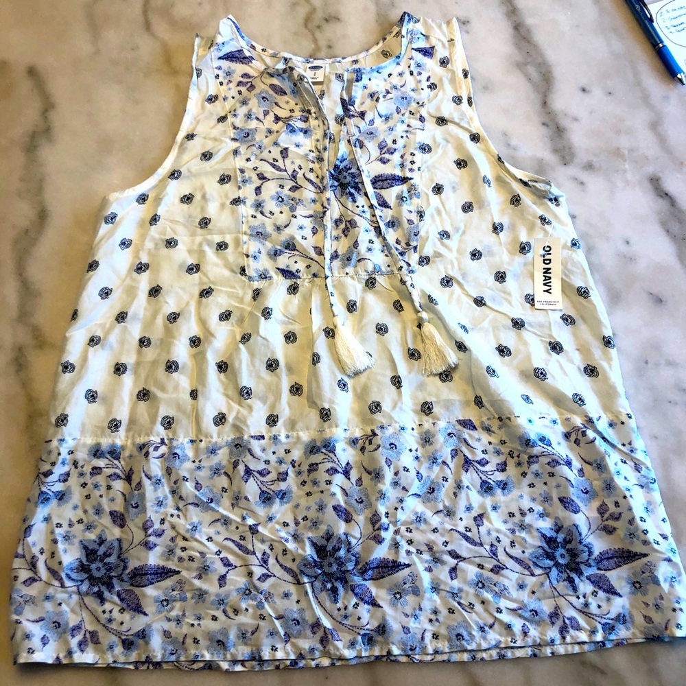 Sleeveless summer top!